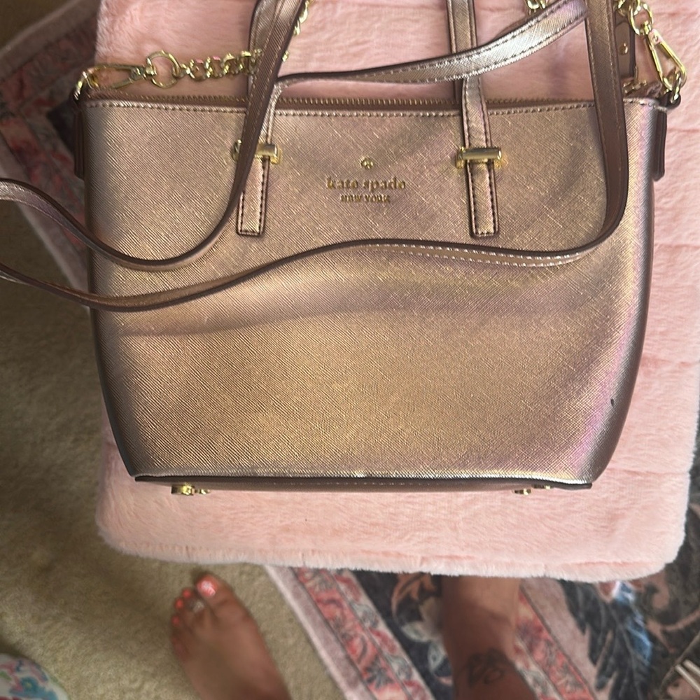 Kate Spade Gold Shoulder Bag with Elegant Design
